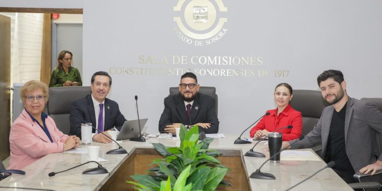 Aprueba comisión del Congreso de Sonora reforma constitucional en materia de gestión integral de riesgos y protección civil Y analiza propuestas sobre acoso sexual, medio ambiente y licencia de paternidad