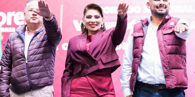 Lorenia Valles rinde protesta como Coordinadora Estatal de la Transformación en Sonora ante Consejo Nacional de morena