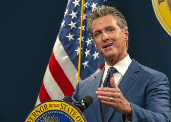 Los médicos de Arizona pueden venir a California para realizar abortos según la nueva ley firmada por el gobernador Newsom