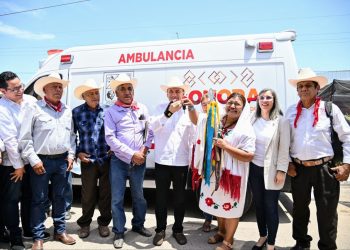 Beneficia Gobernador Durazo a navojoenses con programa La Clínica es Nuestra