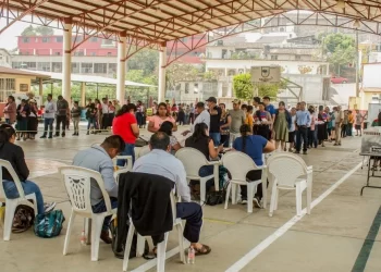 Dos muertos en Puebla por ataques a centros de votación