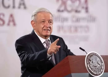 Convoca AMLO a Trump y Biden a comprometerse a regular venta de armas