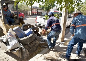Realizan descacharre en la colonia Carmen Serdán