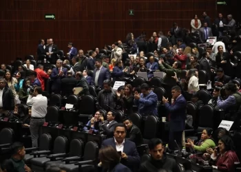 Aprueban en lo general reforma para desaparecer organismos autónomos