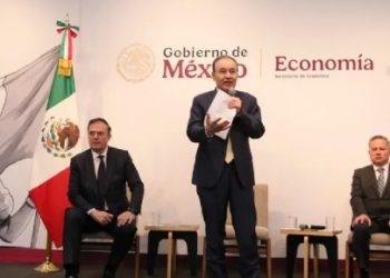 Operativos contra mercancía china “van en serio”: Ebrard y Durazo