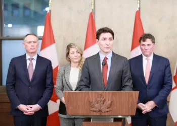 Canadá responde a EE.UU. con aranceles del 25%