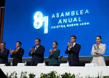 Claudia Sheinbaum invita a las y los empresarios a fortalecer el Plan México durante la 81 asamblea anual de la CAINTRA Nuevo León