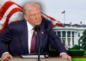 Entre aplausos y protestas, ofrece Trump mensaje ante Congreso de EU