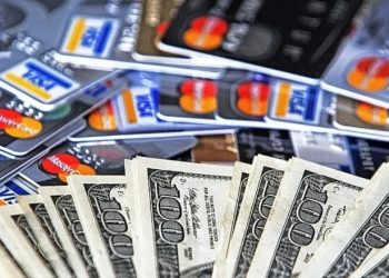 Con aranceles, los estadounidenses gastarán 1,200 dólares más al mes: Esquivel