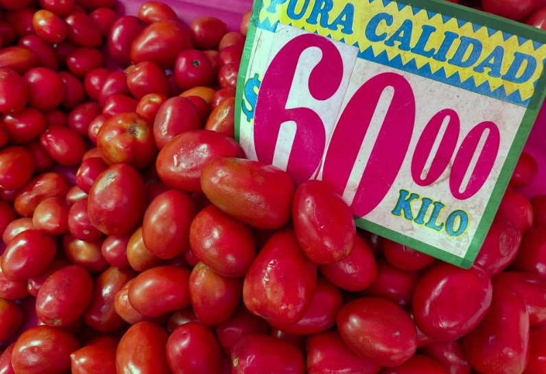 EU impone arancel de 21% a jitomates mexicanos