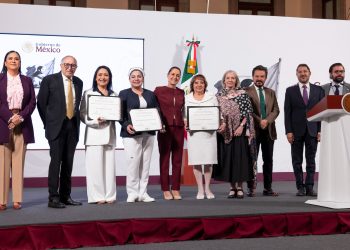 Salud Casa por Casa ha visitado a 8.5 millones de personas adultas mayores y con discapacidad: Presidenta