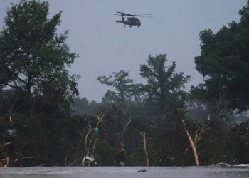 Sube a 109 número de muertos por inundaciones en Texas