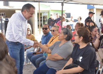 Arranca Toño Astiazarán pavimentación en tramo de la calle Sóstenes Rocha