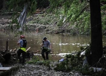 Sube a 104 la cifra de muertos por inundaciones en Texas