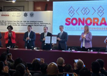 El Gobernador Alfonso Durazo realizó la Firma de decreto de creación de la división de operaciones fronterizas