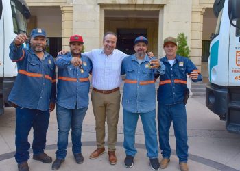 Fortalece Toño Astiazarán atención a zona rural con entrega de cuatro pipas nuevas