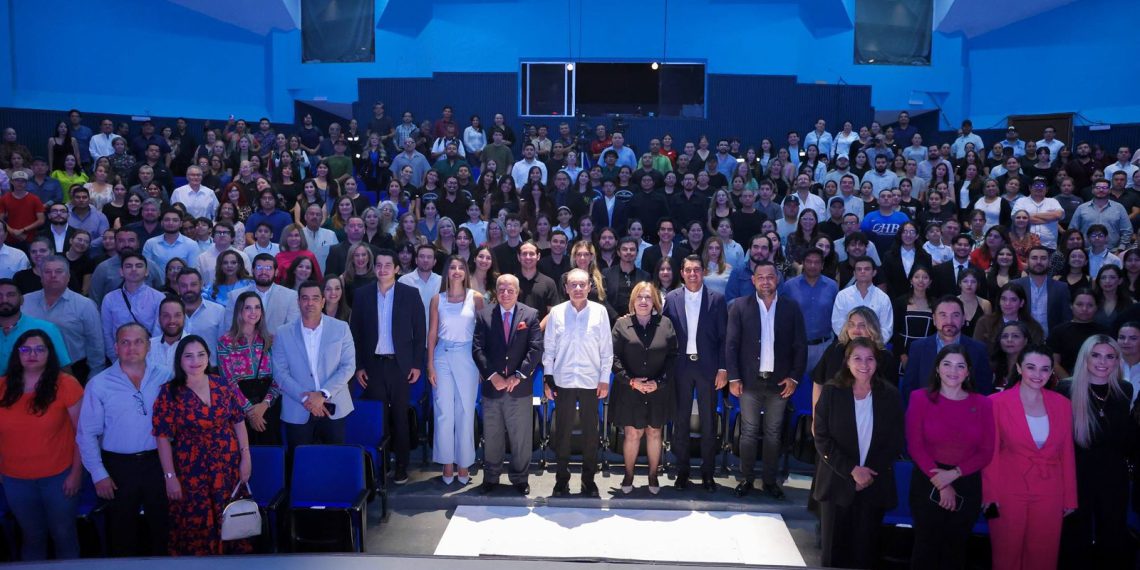 Gobernador Durazo enaltece la cultura sonorense con programa artístico de lujo en la edición 41 del FAOT