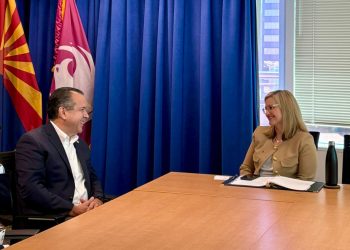 Destaca Toño Astiazarán virtudes de Hermosillo como polo de inversión ante empresarios y alcaldesa de Phoenix Kate Gallego