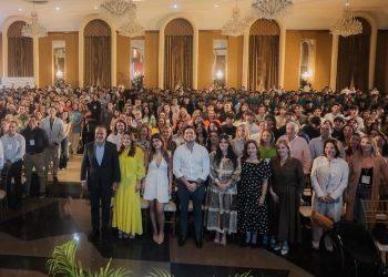 Toño Astiazarán y Patricia Ruibal inauguran el Tercer Congreso de la Familia