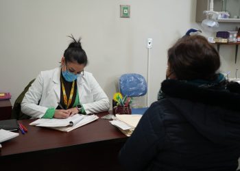Llama Salud Sonora a evitar automedicarse y acudir por atención médica ante signos de dengue