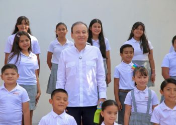 Durazo garantiza uniformes escolares a tiempo: amplía plazo de actualización de tallas