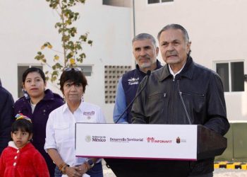 INFONAVIT entrega en Chiapas las primeras viviendas del Bienestar de ese estado 