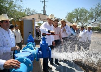 Durazo resuelve demandas de comunidades del sur con acciones en salud, obras hídricas y maquinaria
