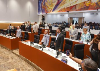 Avanza en el Congreso de Sonora reforma para limitar pensiones altas y proteger a usuarios del agua