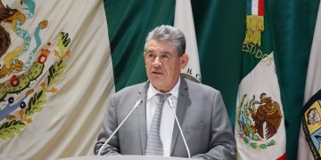 Diputado Próspero Valenzuela destaca el papel del Estado en el desarrollo del sector energético.