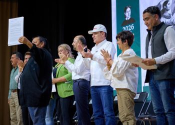 Gobernador Durazo y Sedatu entregan escrituras y fortalecen certeza patrimonial en Sonora