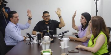 Acuerdan en comisión no iniciar procedimiento de juicio político contra servidores públicos