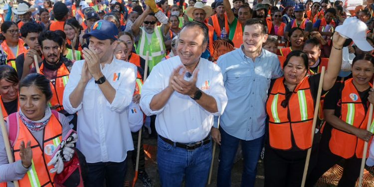 Intensifica Toño Astiazarán trabajos de limpieza de espacios públicos en la ciudad