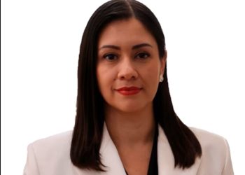 Blanca Cruz García es elegida presidenta provisional del INE